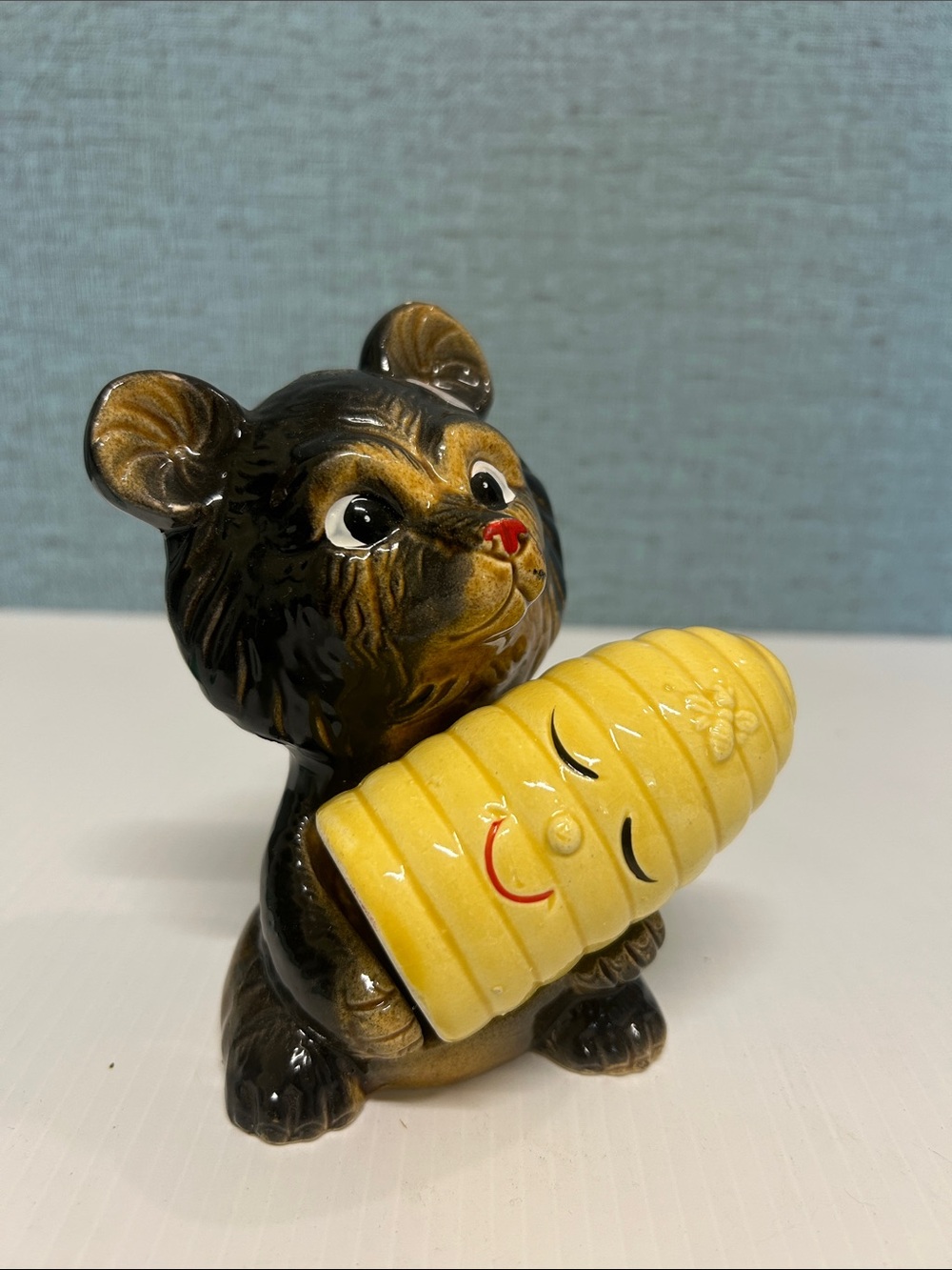 Vintage Bear Holding Anthropomorphic Smiling Beehive Salt and Pepper Shakers